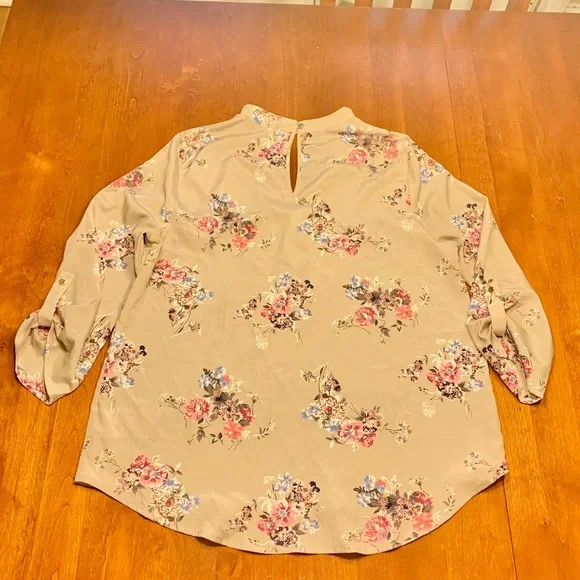 S.R by Sweet Rain Tan Floral 3/4 Sleeve Top - Picture 6 of 6